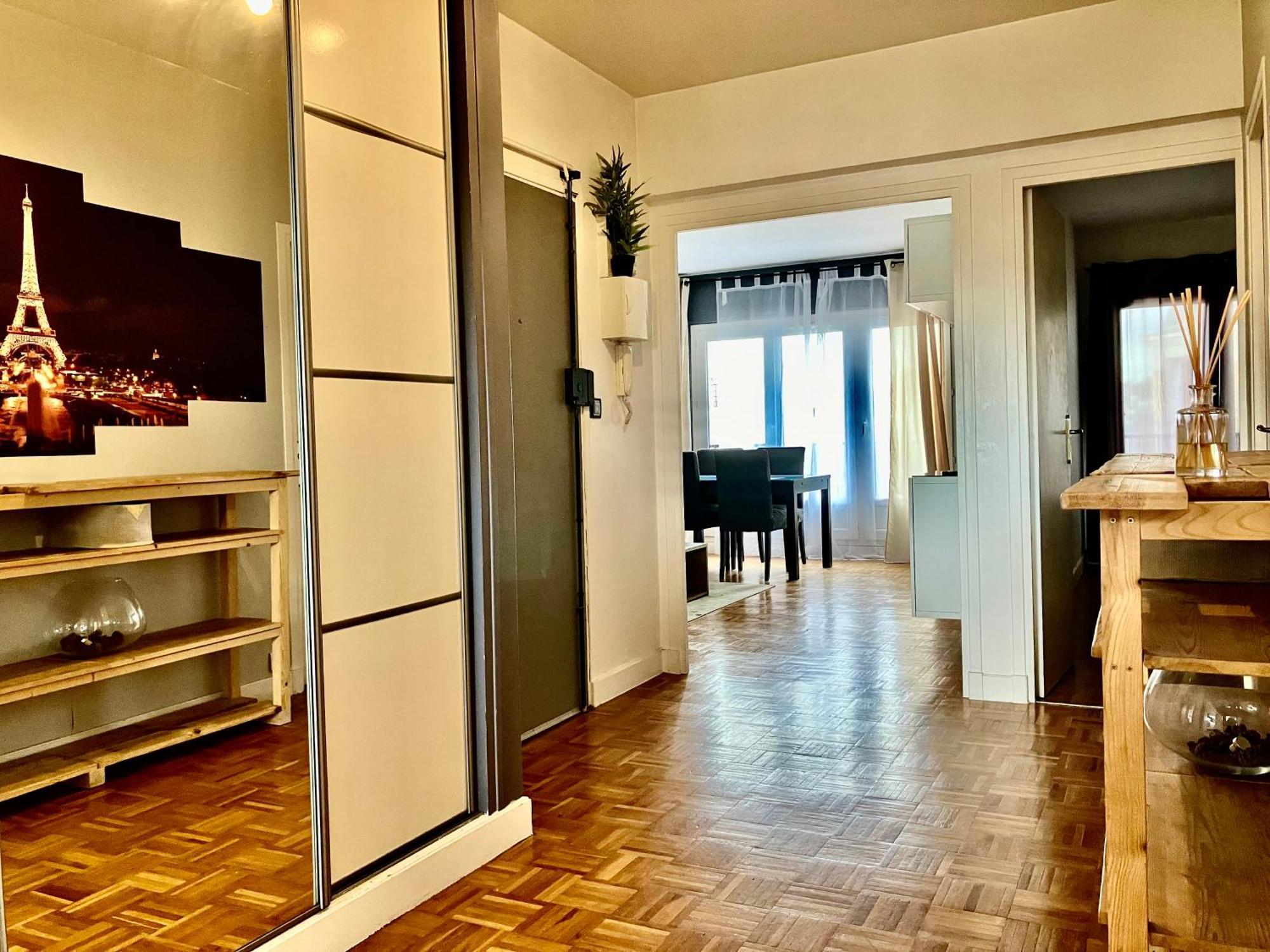 Parisian Lounge 8 Pers Front Station Apartment วิลล์มงบ์ ภายนอก รูปภาพ