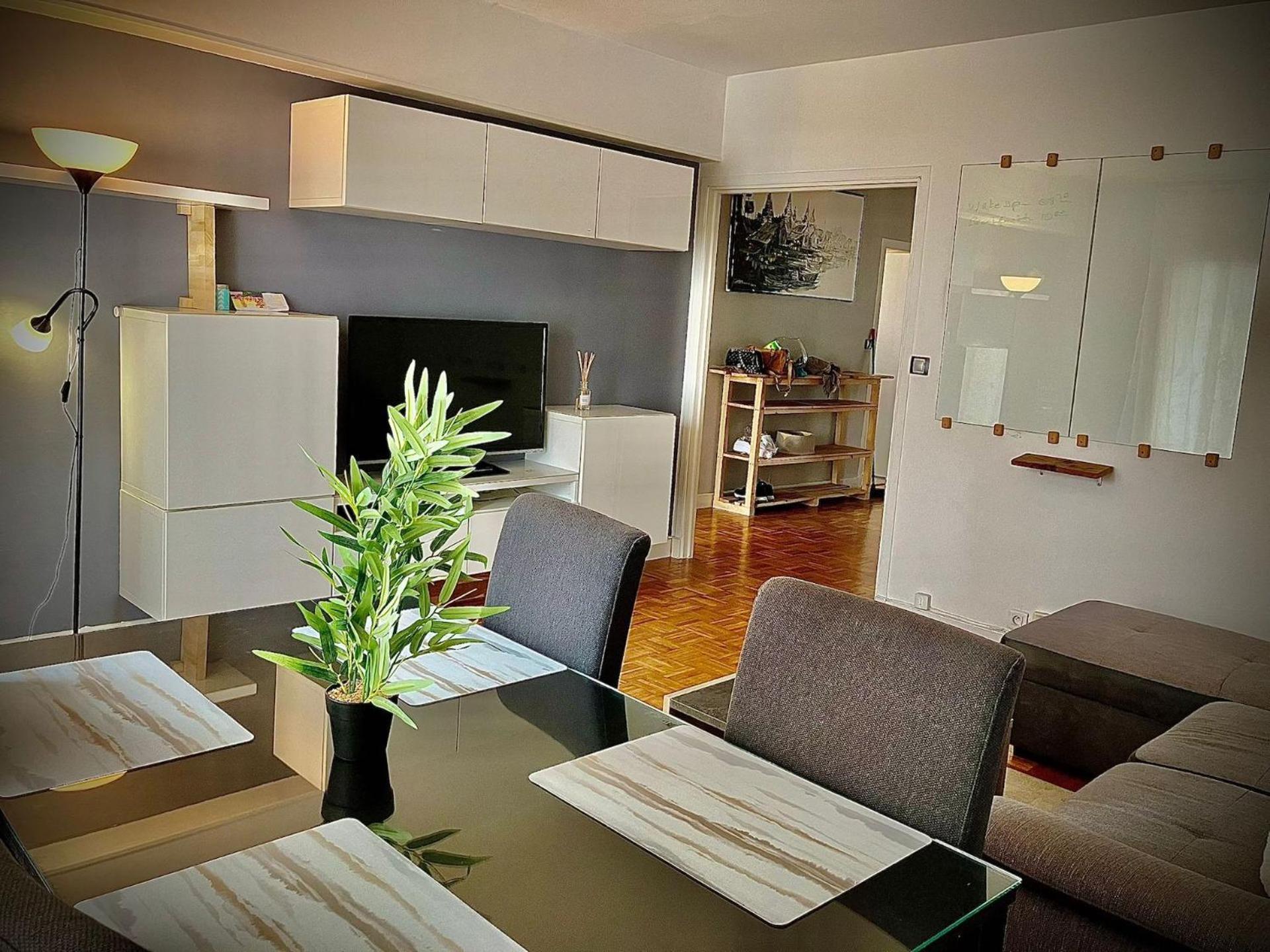 Parisian Lounge 8 Pers Front Station Apartment วิลล์มงบ์ ภายนอก รูปภาพ